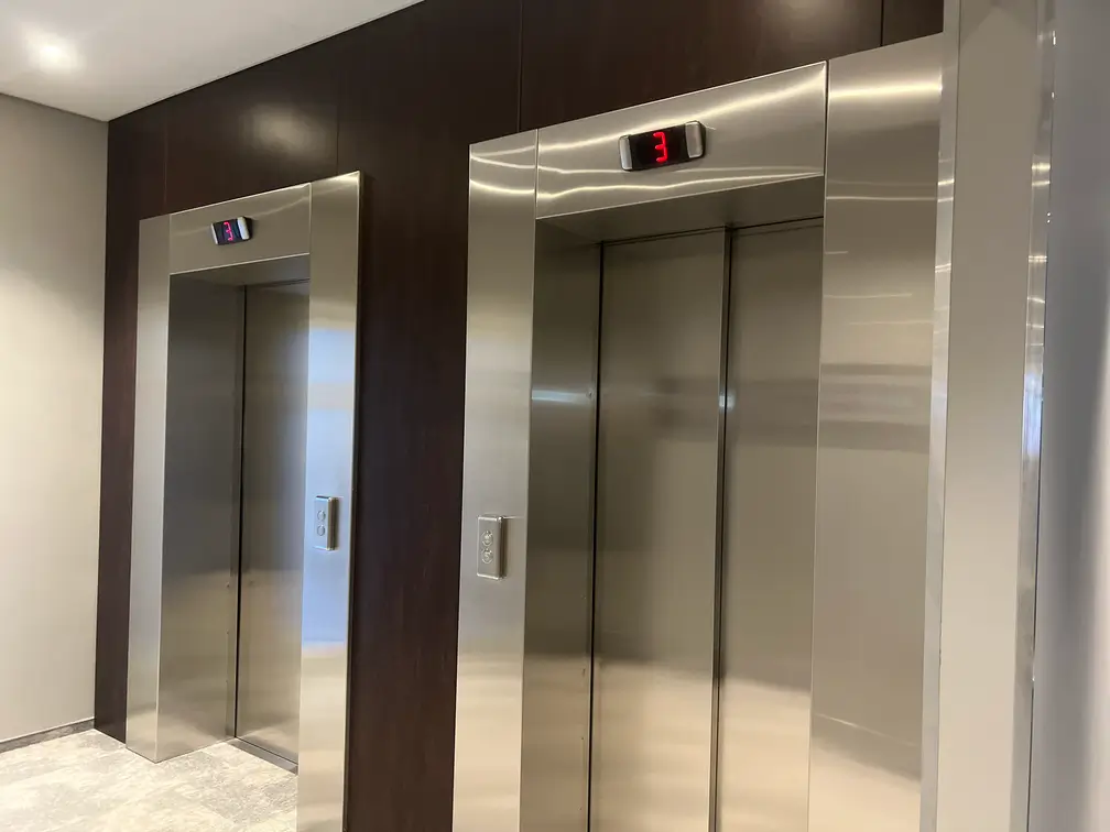 Лифтовые конструкции из нержавеющей стали 2