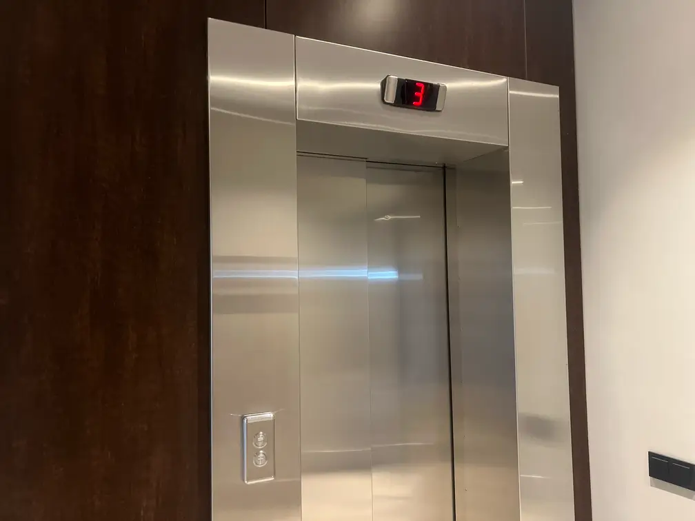 Лифтовые портали из нержавеющей стали 4