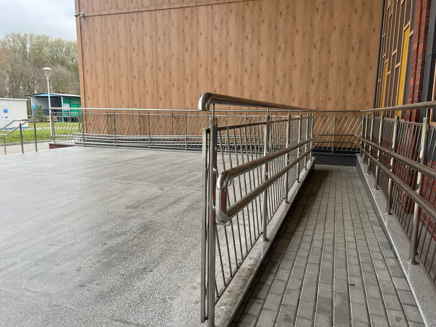 Ограждения пандусов — 12