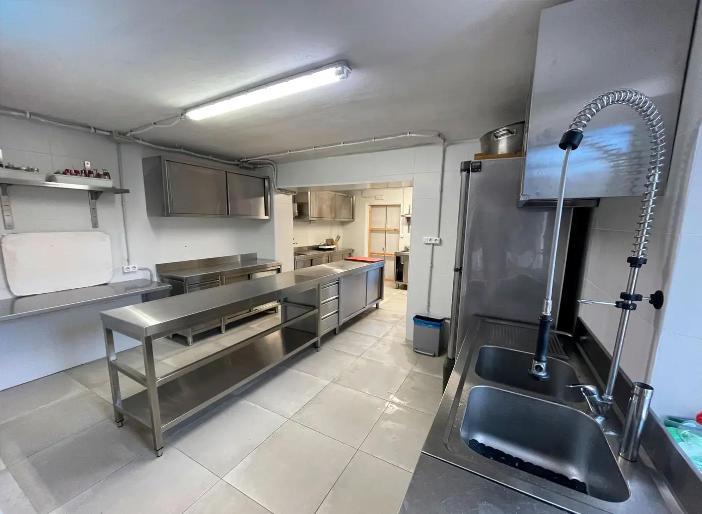 Полки из нержавеющей стали 3