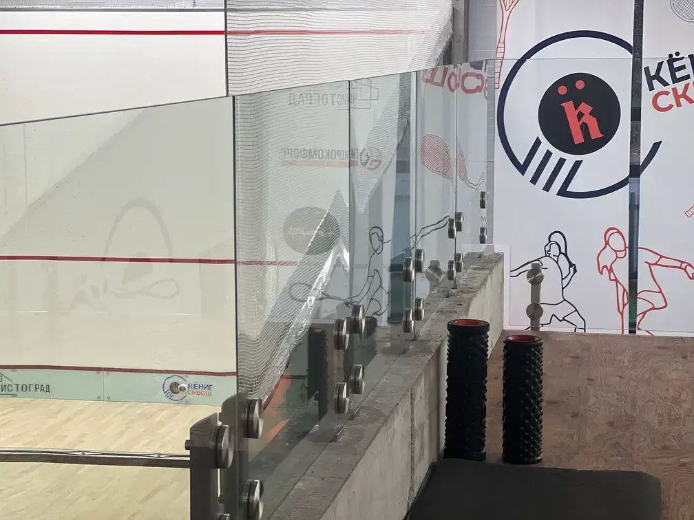 Балконные ограждения из стекла для коммерческих объектов