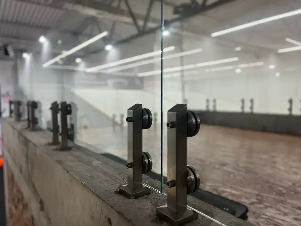 Балконные ограждения из стекла