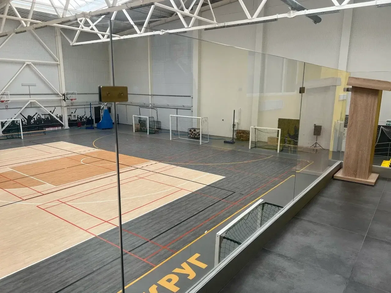 Балконные ограждения из стекла