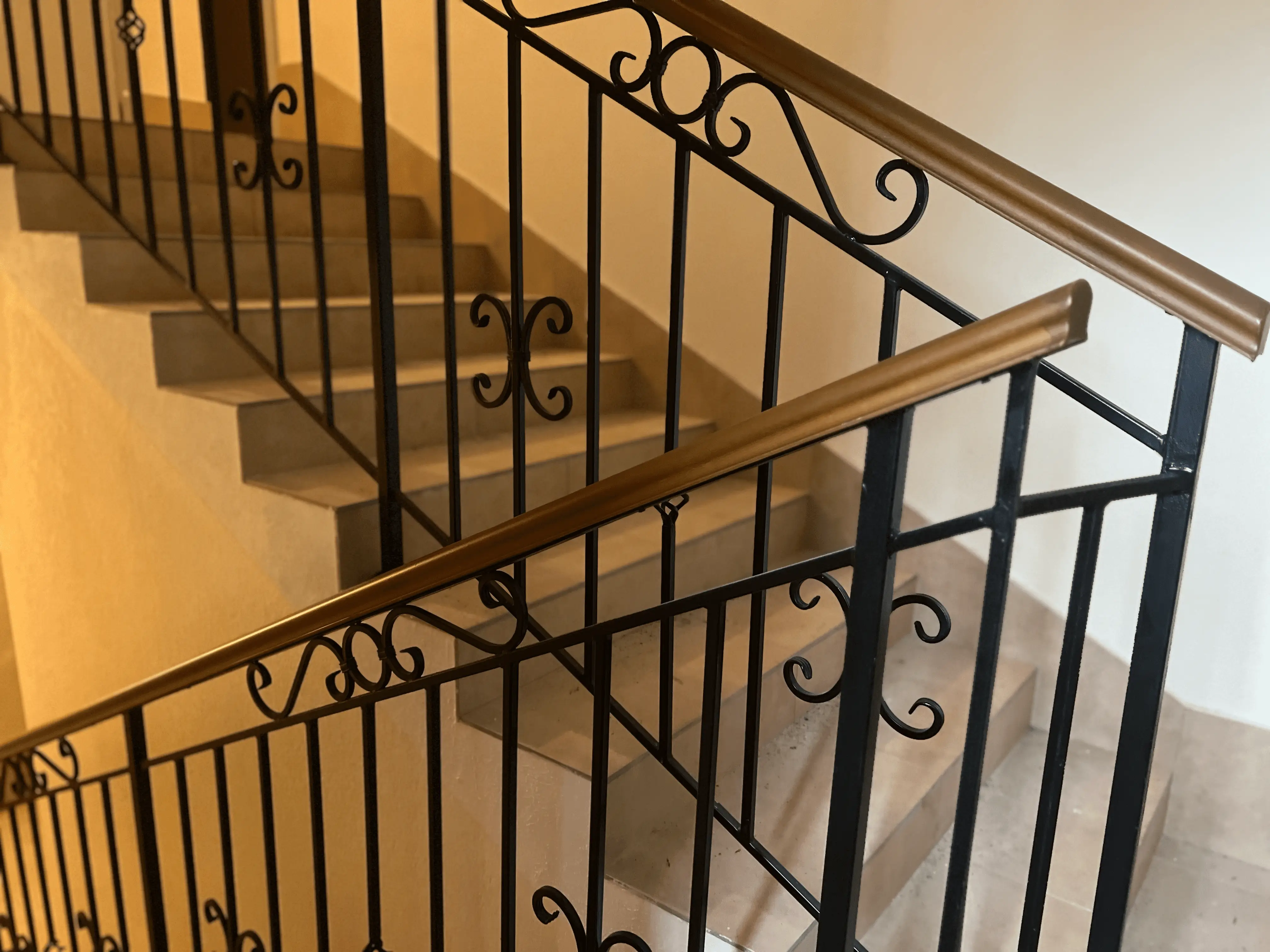 Лестничные ограждения из черного металла — 5