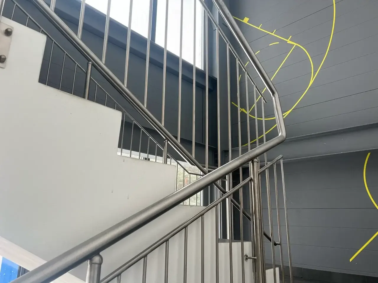 Лестничные ограждения из нержавеющей стали