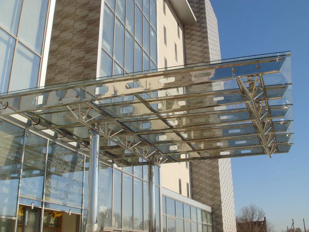 Навесы из нержавеющей стали и стекла